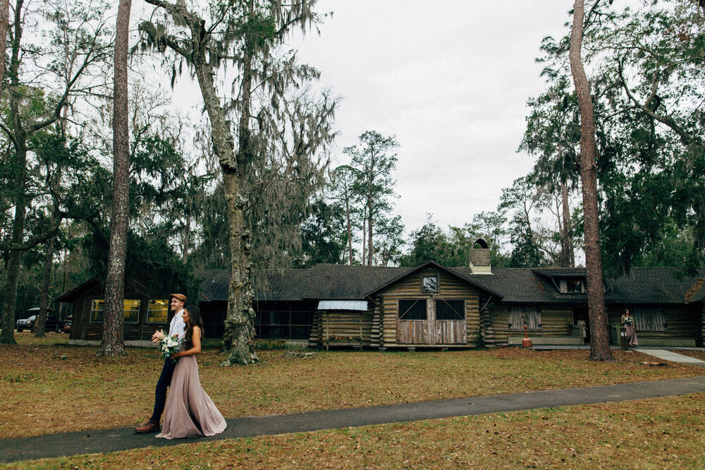 outdoor-rustic-jacksonville-florida-wedding-photographers26.JPG